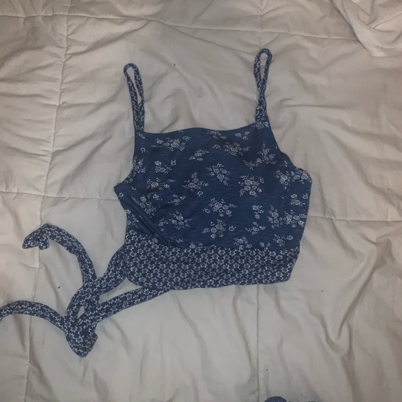 Blue Floral Two Piece Set - Picture 2 of 4